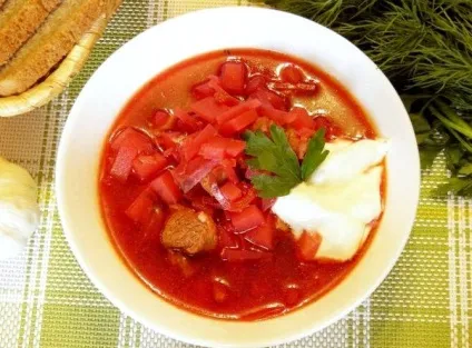 Борщ гарячий рецепт класичний з куркою (класичний) Борщ гарячий рецепт класичний з куркою