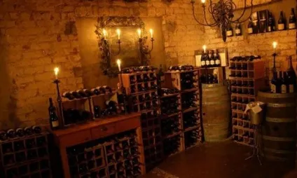 Тара для самогону - в чому і як зберігати, який термін придатності і скільки зберігається самогон в пляшці (зберігати) Тара для самогону - в чому і як зберігати, який термін придатності і скільки зберігається самогон в пляшці