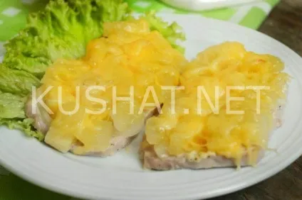 Свинина з ананасами і сиром в духовці (сиром) Свинина з ананасами і сиром в духовці