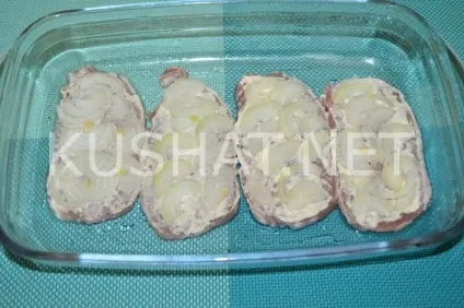 Свинина з ананасами і сиром в духовці (ананасами) Свинина з ананасами і сиром в духовці