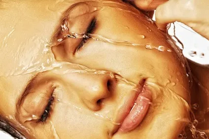 Тоніки домашнього приготування для сухої шкіри - домашній spa салон (чайну ложку меду) Тоніки домашнього приготування для сухої шкіри - домашній spa салон