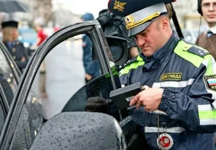 Тонування авто своїми руками порядок робіт, види тонувань, що вибрати (штраф за тонування передніх стекол) Тонування авто своїми руками порядок робіт, види тонувань, що вибрати