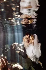 Тренд «trash the dress» або плаття в мотлох! (Образ нареченої) Тренд «trash the dress» або плаття в мотлох!