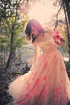 Тренд «trash the dress» або плаття в мотлох! (Тренди) Тренд «trash the dress» або плаття в мотлох!