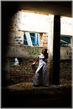 Trash the dress - нова і незвичайна весільна фотосесія (dress) Trash the dress - нова і незвичайна весільна фотосесія