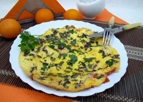 Сирний салат з помідорами і зеленню