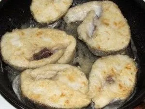 тушкована тріска