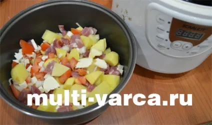 Тушкована картопля з сиром і м'ясом в мультиварці (сир) Тушкована картопля з сиром і м'ясом в мультиварці