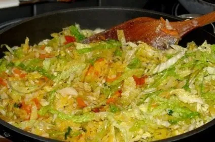 Тушкована капуста з рисом (в казані, в мультиварці) рецепти