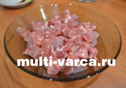 Тушкована картопля з сиром і м'ясом в мультиварці (картопля) Тушкована картопля з сиром і м'ясом в мультиварці
