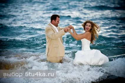 Убий весільну сукню trash the dress - модна тенденція (dress) Убий весільну сукню trash the dress - модна тенденція