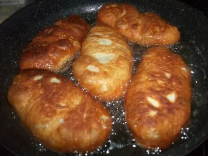 Пиріжки смажені на сковороді рецепт з фото начинки для пиріжків, тісто на кефірі, випічка на (сковороді) Пиріжки смажені на сковороді рецепт з фото начинки для пиріжків, тісто на кефірі, випічка на