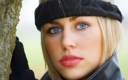 Уроки фотошопа ефектний макіяж для особи (Фільтр & gt; Blur & gt; Gaussian Blur) Уроки фотошопа ефектний макіяж для особи