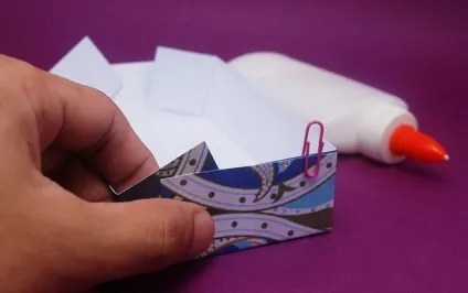 Упаковка подарунків своїми руками як зробити коробку, обернути її папером і зав'язати бант (подарунків) Упаковка подарунків своїми руками як зробити коробку, обернути її папером і зав'язати бант
