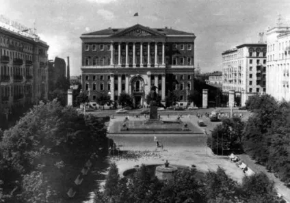 Вулиця товариські