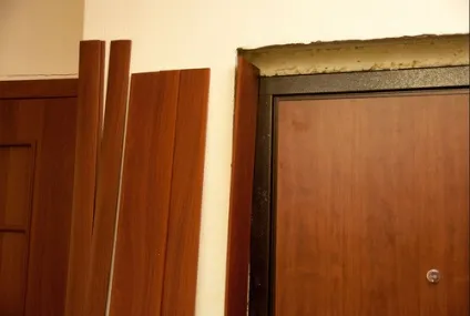 Установка коробки міжкімнатних дверей збір своїми руками на відео (установка коробки) Установка коробки міжкімнатних дверей збір своїми руками на відео