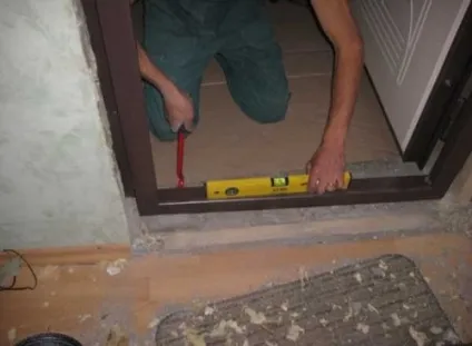 Установка коробки міжкімнатних дверей збір своїми руками на відео (коробки) Установка коробки міжкімнатних дверей збір своїми руками на відео