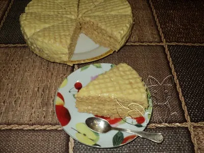 Вафельний торт з готових коржів - швидко, просто, смачно (коржів) Вафельний торт з готових коржів - швидко, просто, смачно