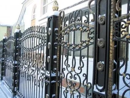 Візерунки на зборах своїми руками, залізні огорожі з профнастилу з малюнками, інструкція, фото і (руками) Візерунки на зборах своїми руками, залізні огорожі з профнастилу з малюнками, інструкція, фото і