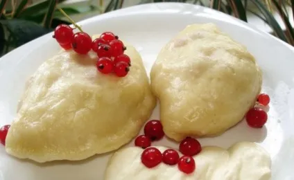 Вареники на пару (в пароварці і мультиварці) рецепти з фото (Енергетична цінність ккал) Вареники на пару (в пароварці і мультиварці) рецепти з фото