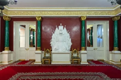 Величні і розкішні зали кремля після євроремонту