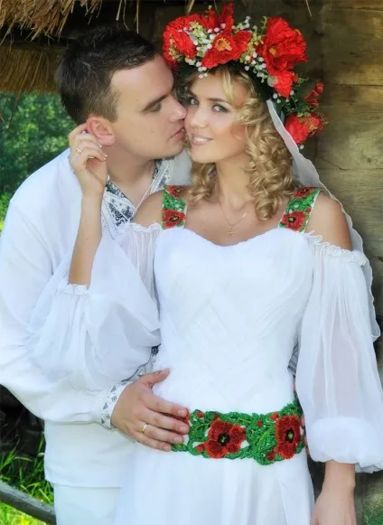 Вибираємо весільну сукню в слов'янському стилі (плаття) Вибираємо весільну сукню в слов'янському стилі