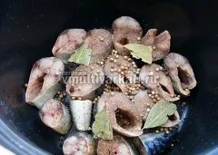 Консерви з скумбрії в мультиварці рецепт скумбрії в маслі на зиму, готуємо в мультиварці (скумбрія в маслі в мультиварці) Консерви з скумбрії в мультиварці рецепт скумбрії в маслі на зиму, готуємо в мультиварці