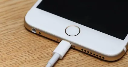Компанія apple розкрила секрет, як правильно заряджати iphone і ipad - життя під лампою! (Заряджати) Компанія apple розкрила секрет, як правильно заряджати iphone і ipad - життя під лампою!