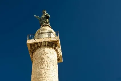 Колона Траяна в римі - відображення великих перемог - чудеса світу (Траяна) Колона Траяна в римі - відображення великих перемог - чудеса світу