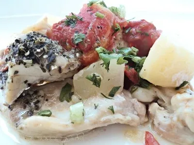 Смачна тушкована курка з овочами рецепт з фото крок за кроком