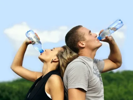 Водні ресурси 7 пляшок з кращого «розумної» водою, які тільки можна купити за гроші (можна) Водні ресурси 7 пляшок з кращого «розумної» водою, які тільки можна купити за гроші