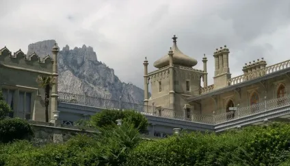 Воронцовський палац (крим, алупка) історія створення, опис, як дістатися, ціни і години роботи (крим) Воронцовський палац (крим, алупка) історія створення, опис, як дістатися, ціни і години роботи
