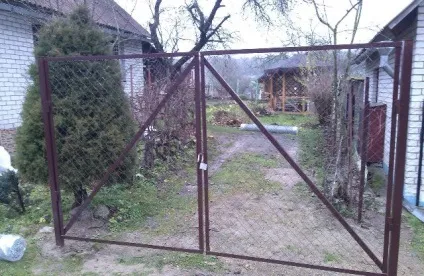 Ворота і хвіртка з сітки рабиці своїми руками (хвіртка) Ворота і хвіртка з сітки рабиці своїми руками
