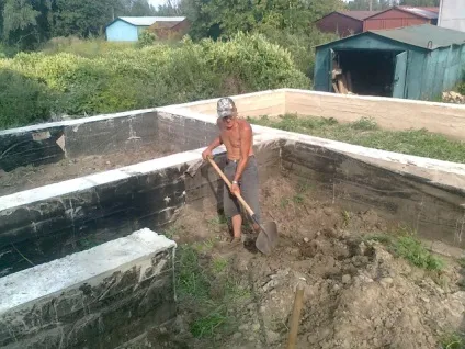 Зведення цоколя своїми руками