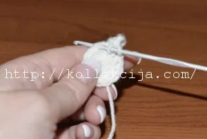 В'язана капелюшок гачком (повітряні петлі накид пров'язуємо) В'язана капелюшок гачком