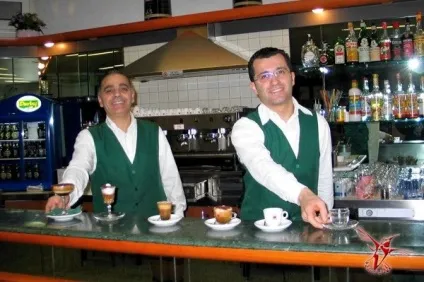 Вся правда про «відкладеному кави» та сумний «cafe sospeso» - вісник до (& amp; laquoподвешенний) Вся правда про «відкладеному кави» та сумний «cafe sospeso» - вісник до