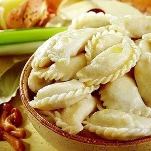Хитрощі в приготуванні вареників з картоплею і іншою начинкою (начинкою) Хитрощі в приготуванні вареників з картоплею і іншою начинкою