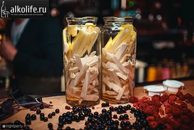 Хреновуха рецепт зі спирту, горілки і самогону (кореня хрону краще) Хреновуха рецепт зі спирту, горілки і самогону