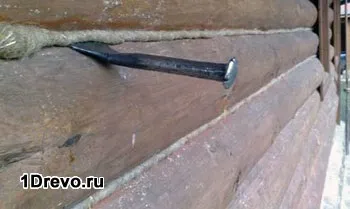 Закладення щілин у дерев'яному будинку своїми руками етапи, рекомендації (дерев'яному) Закладення щілин у дерев'яному будинку своїми руками етапи, рекомендації