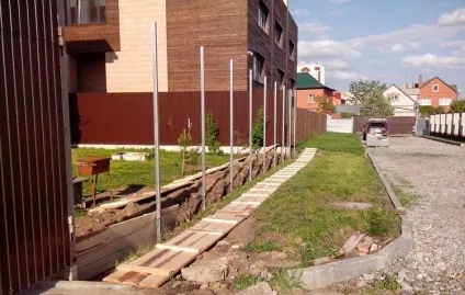 Огорожа з профільної труби