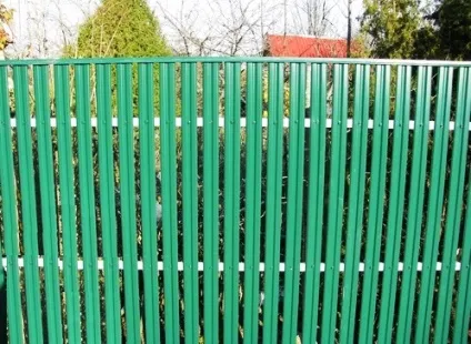 Огорожа з металевого паркану своїми руками фото, відгуки (своїми) Огорожа з металевого паркану своїми руками фото, відгуки