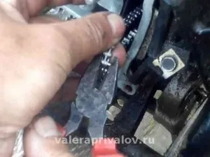 Заміна ланцюга грм на двигуні 139qmb простим способом (двигун 139qmb) Заміна ланцюга грм на двигуні 139qmb простим способом