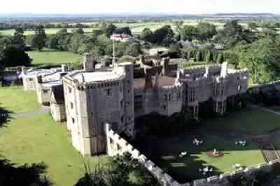 Замок Торнбері (thornbury castle)