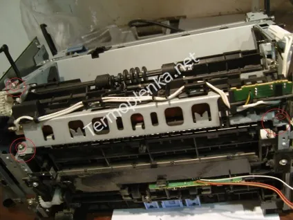 Заміна термоплівка, ролика захоплення, гальмівної площадки hp laserjet 3020 mfp (3050) Заміна термоплівка, ролика захоплення, гальмівної площадки hp laserjet 3020 mfp