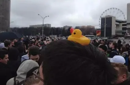 Чому жовта качечка стала символом корумпованості (корупція) Чому жовта качечка стала символом корумпованості