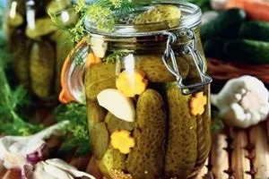 Засолка огірків на зиму рецепти в бочці, в банках, без оцту (зиму) Засолка огірків на зиму рецепти в бочці, в банках, без оцту