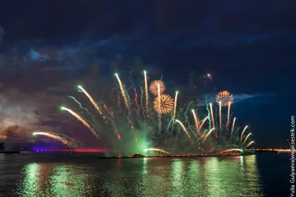Червоні вітрила пітер 2014