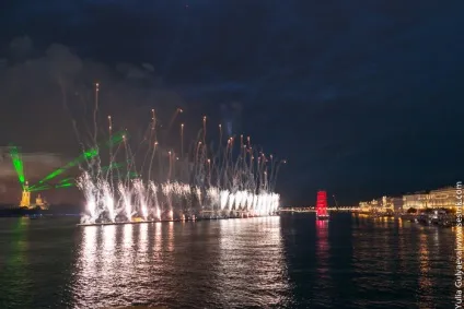 Червоні вітрила пітер 2014