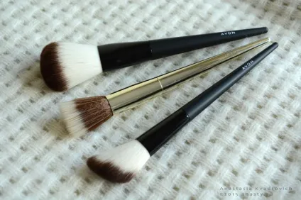 Avon кисті для макіяжу (особа) (кисті) Avon кисті для макіяжу (особа)