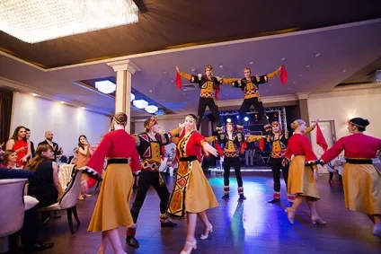 Вірменські традиції весілля Новомосковсктелей сергея і Сандри, hello! Russia (традиції) Вірменські традиції весілля Новомосковсктелей сергея і Сандри, hello! Russia